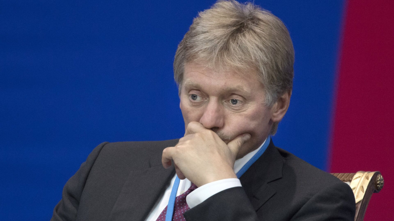 Нужно решать первопричины конфликта, а не размещать "миротворцев" - Песков